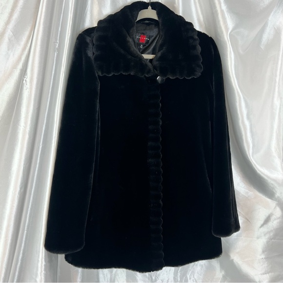 Retro faux fur coat in black - Picture 2 of 6